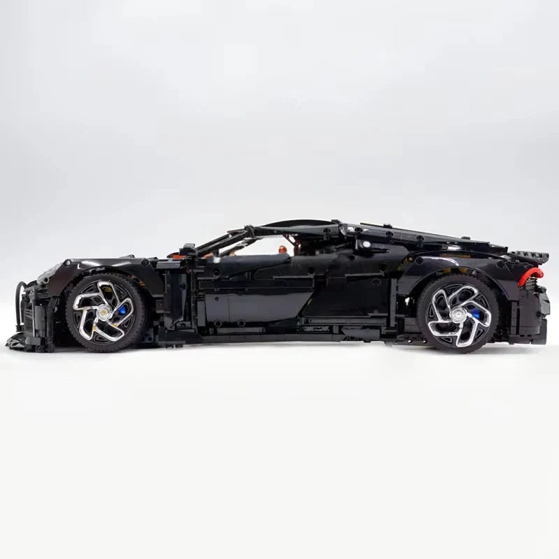 BUGATTI LA VOITURE NOIRE 1:8 - WITH MOTOR - 4688 PCS